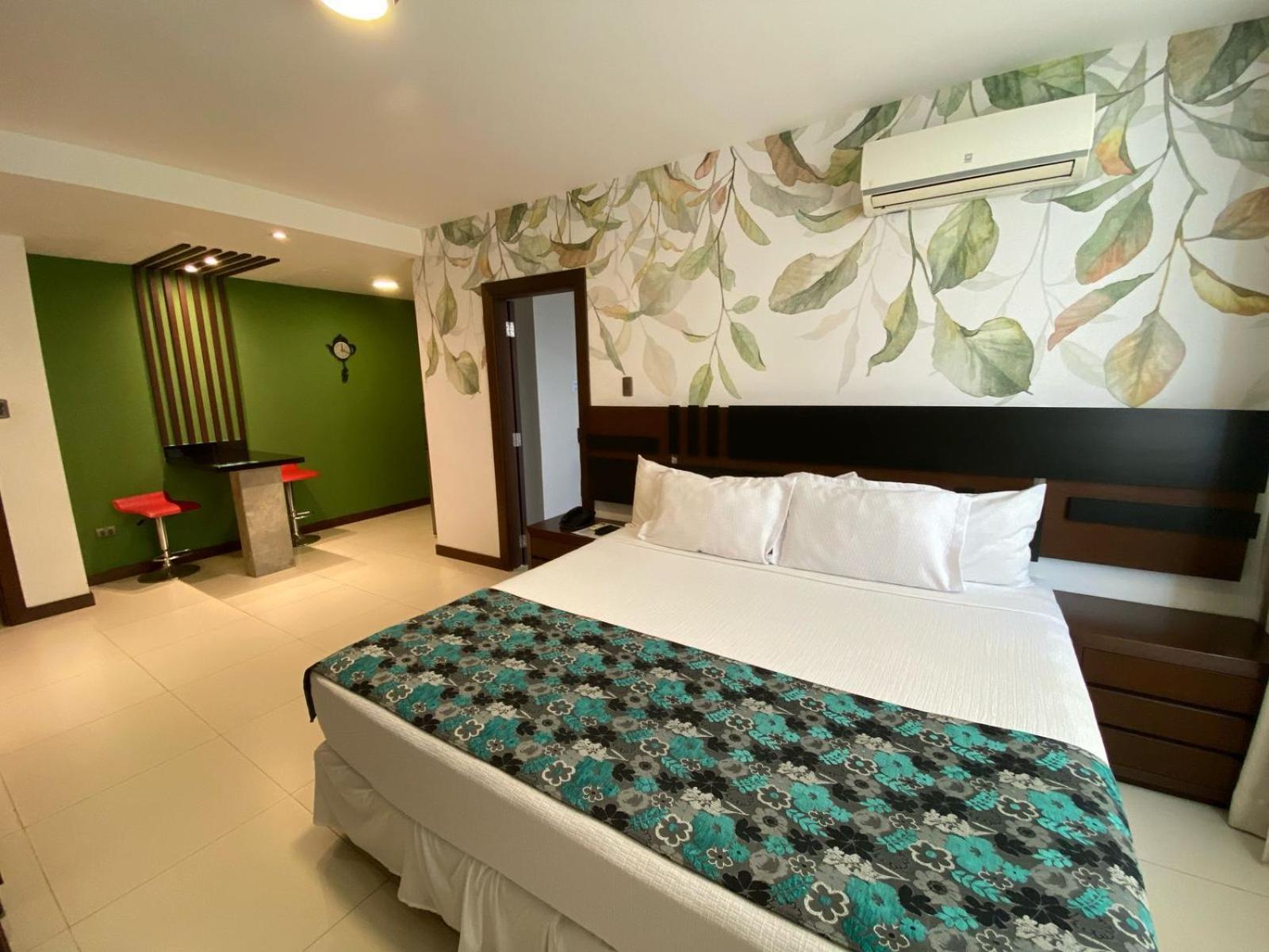 Mai Suites Apart Hotel Santa Cruz de La Sierra Bagian luar foto