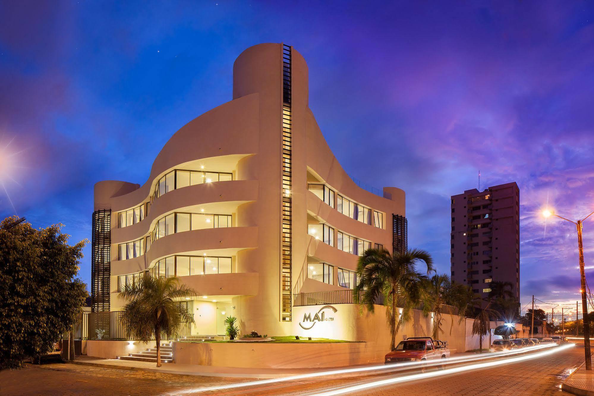 Mai Suites Apart Hotel Santa Cruz de La Sierra Bagian luar foto