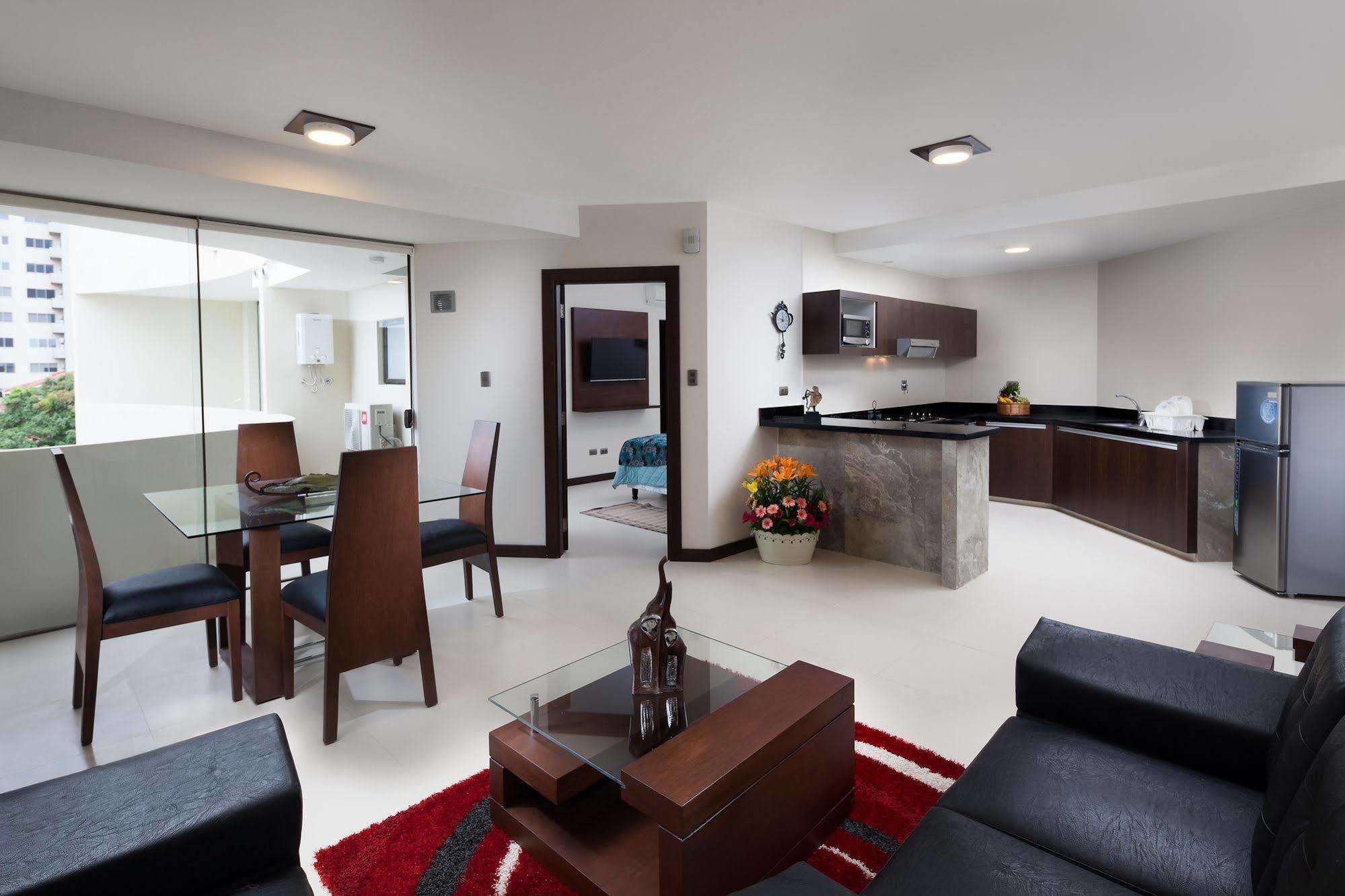 Mai Suites Apart Hotel Santa Cruz de La Sierra Bagian luar foto
